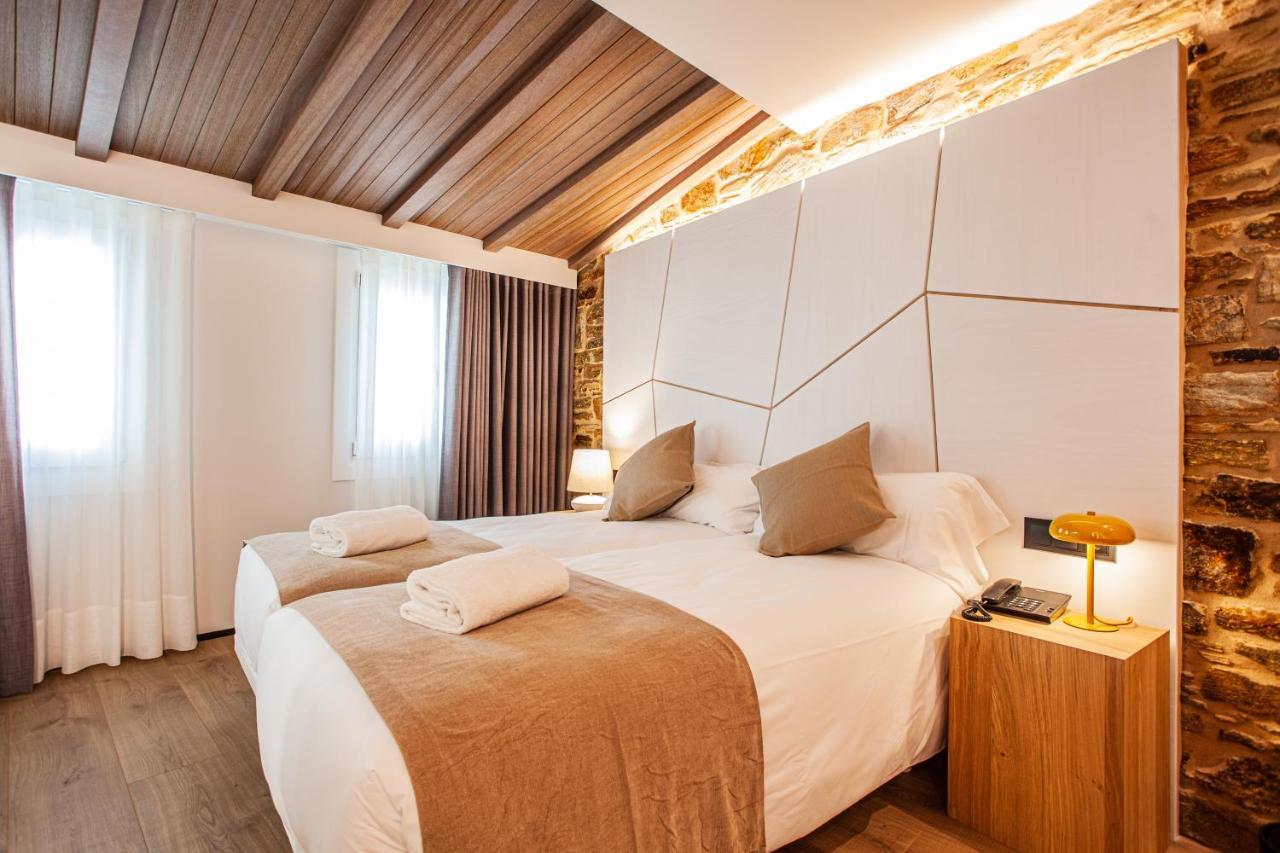 Hotel Plaza Obradoiro By Bossh! Hotels Santiago de Compostela Exterior photo