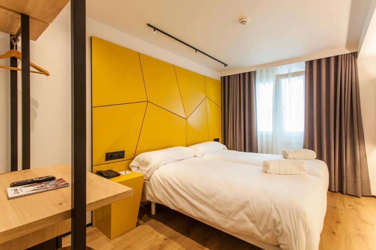 Hotel Plaza Obradoiro By Bossh! Hotels Santiago de Compostela Exterior photo